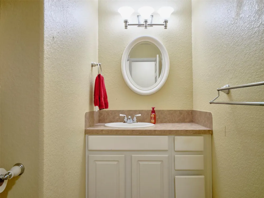1817 Veranda Drive West Columbia, TX 77486