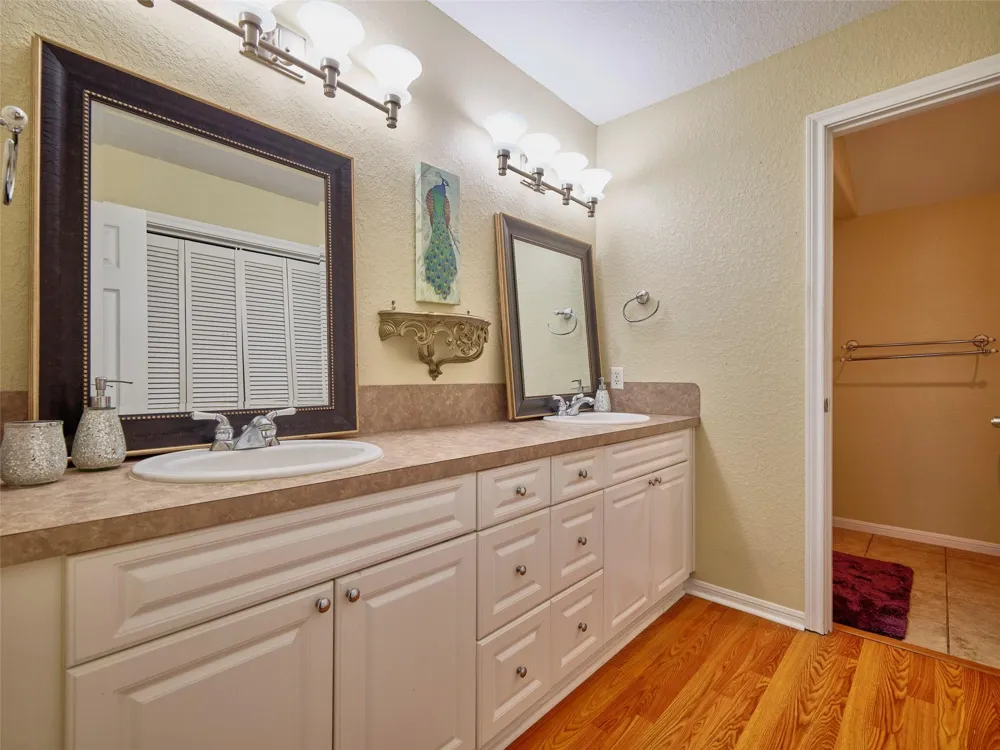 1817 Veranda Drive West Columbia, TX 77486
