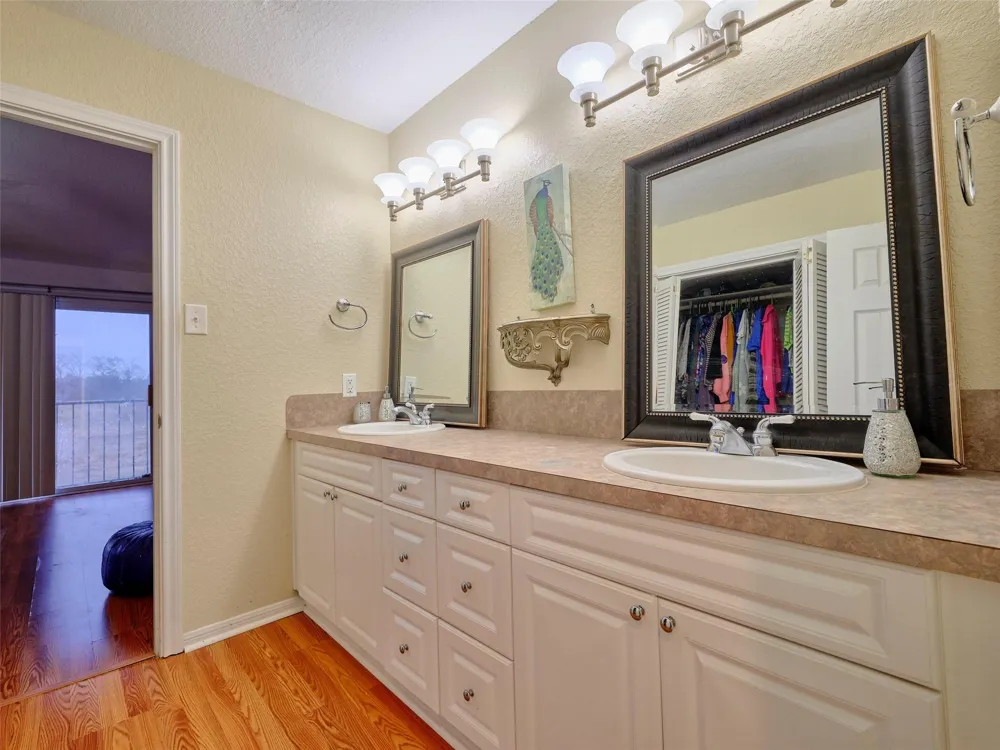 1817 Veranda Drive West Columbia, TX 77486