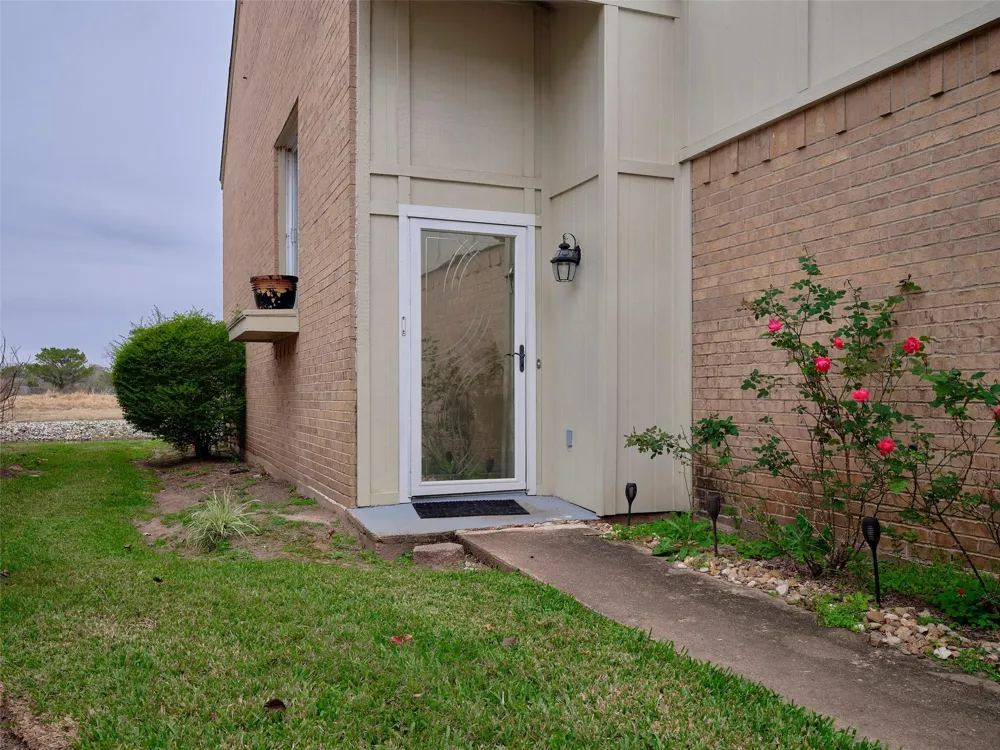 1817 Veranda Drive West Columbia, TX 77486