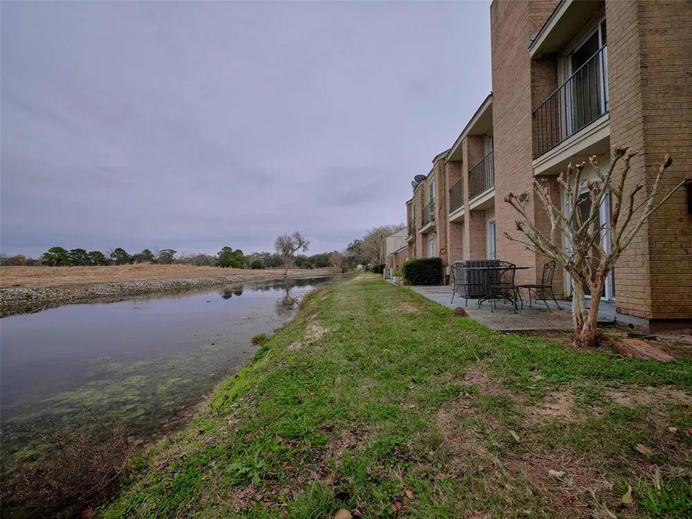 1817 Veranda Drive West Columbia, TX 77486