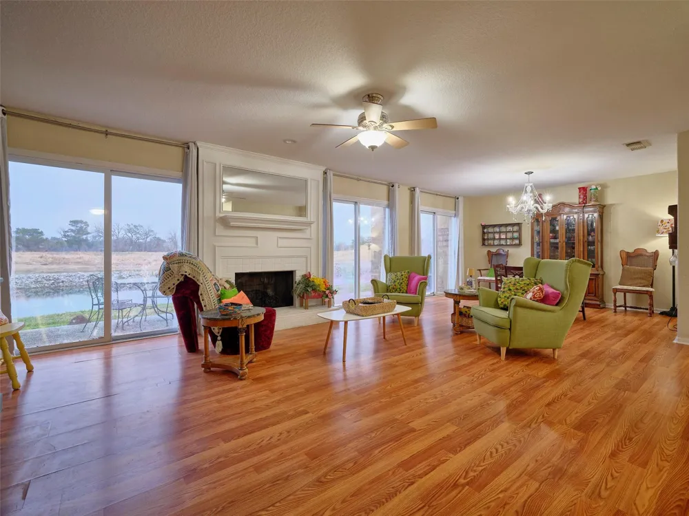 1817 Veranda Drive West Columbia, TX 77486