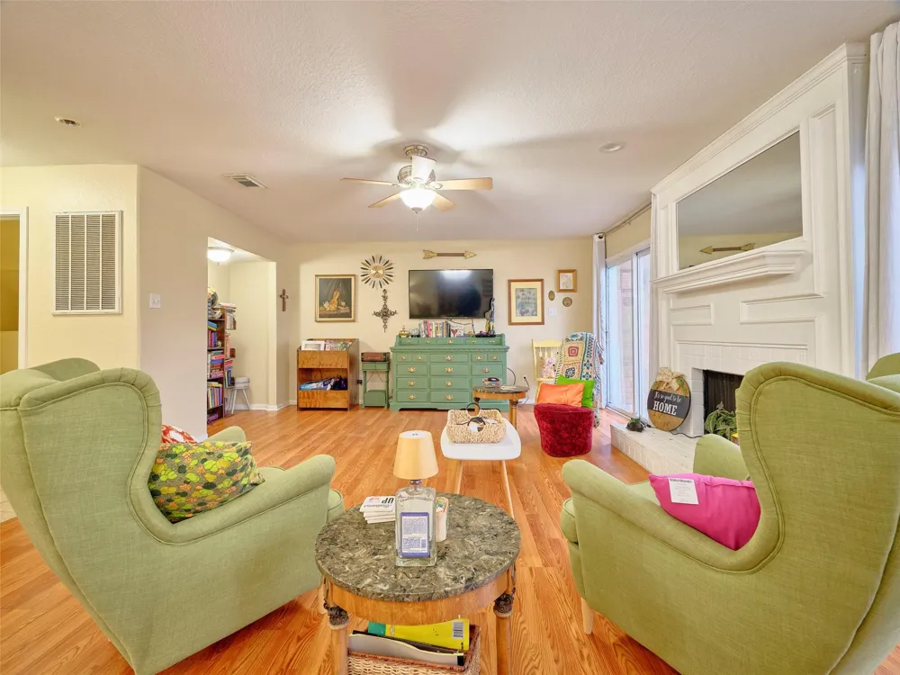 1817 Veranda Drive West Columbia, TX 77486