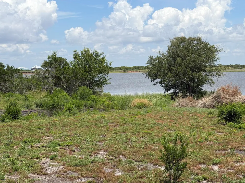 9 Speckled Trout Loop Palacios, TX 77465