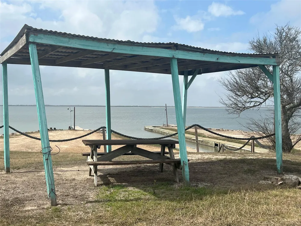 9 Speckled Trout Loop Palacios, TX 77465