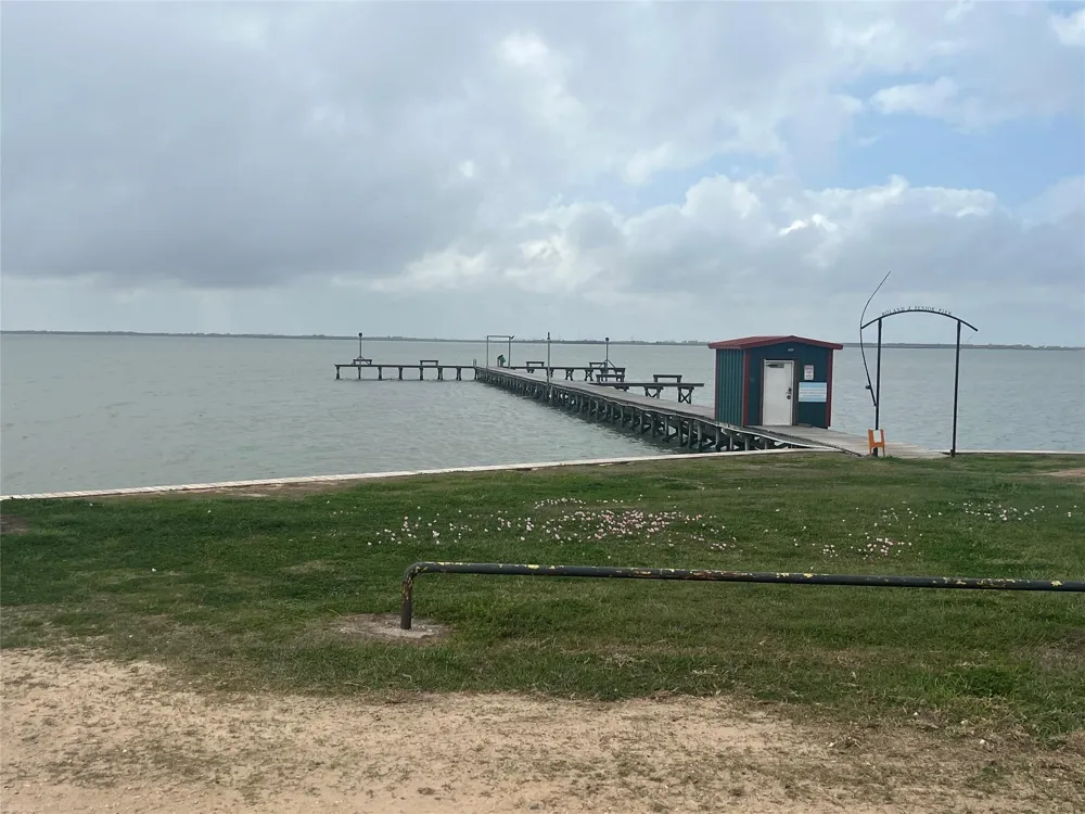 9 Speckled Trout Loop Palacios, TX 77465