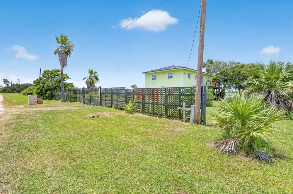 9 Speckled Trout Loop Palacios, TX 77465