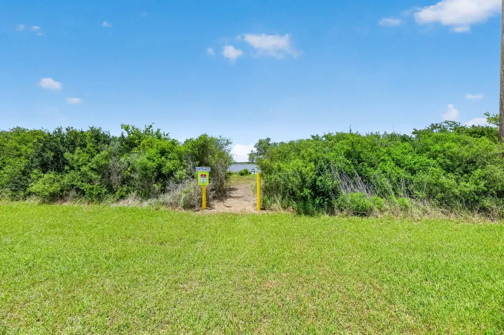 9 Speckled Trout Loop Palacios, TX 77465