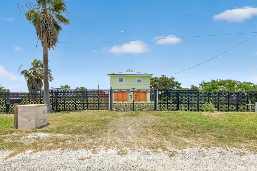 9 Speckled Trout Loop Palacios, TX 77465