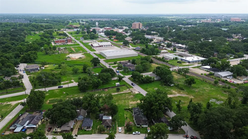 206 Clark Street Richmond, TX 77469