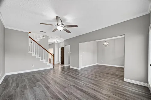 2034 Glencove Drive