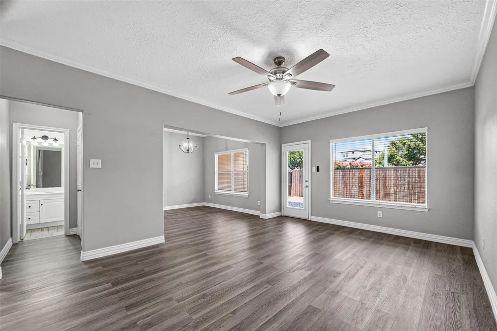 2034 Glencove Drive Seabrook, TX 77586