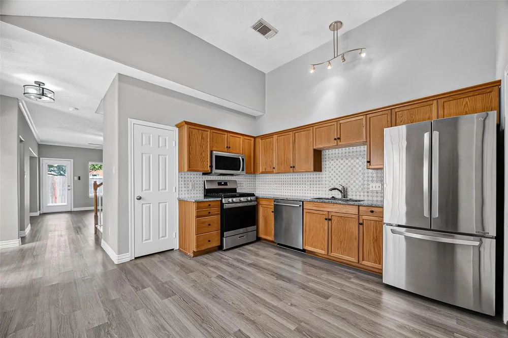 2034 Glencove Drive Seabrook, TX 77586