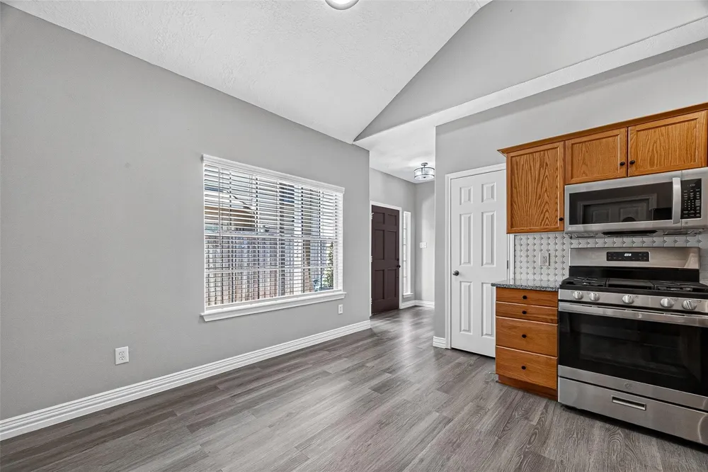 2034 Glencove Drive Seabrook, TX 77586