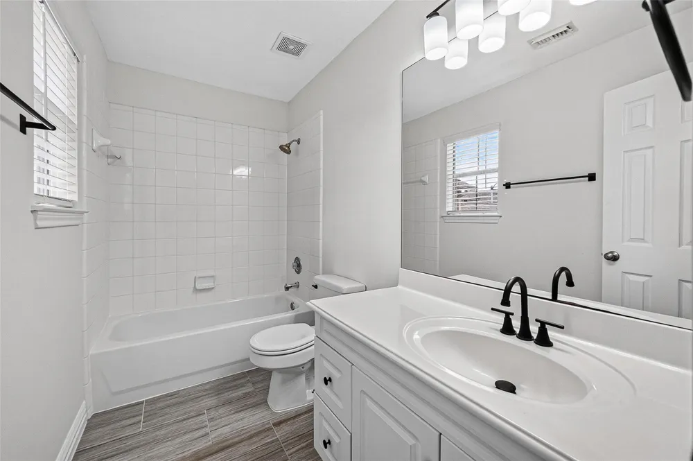 2034 Glencove Drive Seabrook, TX 77586