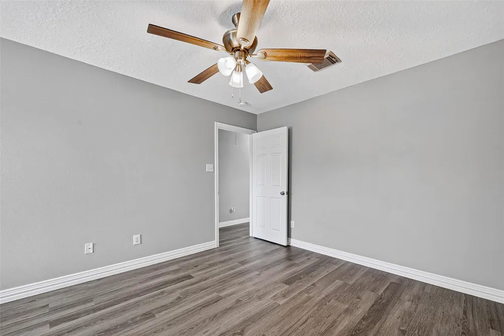 2034 Glencove Drive Seabrook, TX 77586