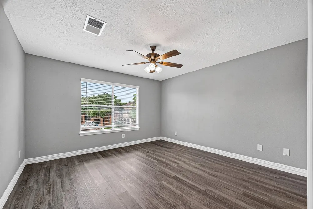 2034 Glencove Drive Seabrook, TX 77586