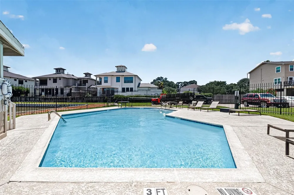 2034 Glencove Drive Seabrook, TX 77586