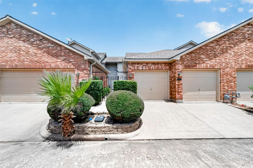 2034 Glencove Drive Seabrook, TX 77586