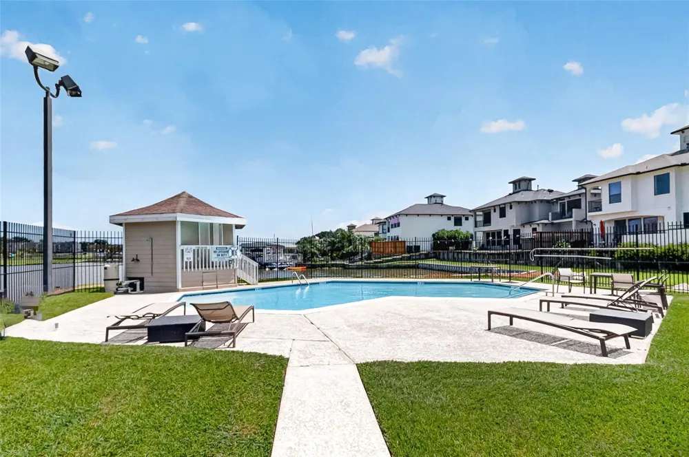 2034 Glencove Drive Seabrook, TX 77586