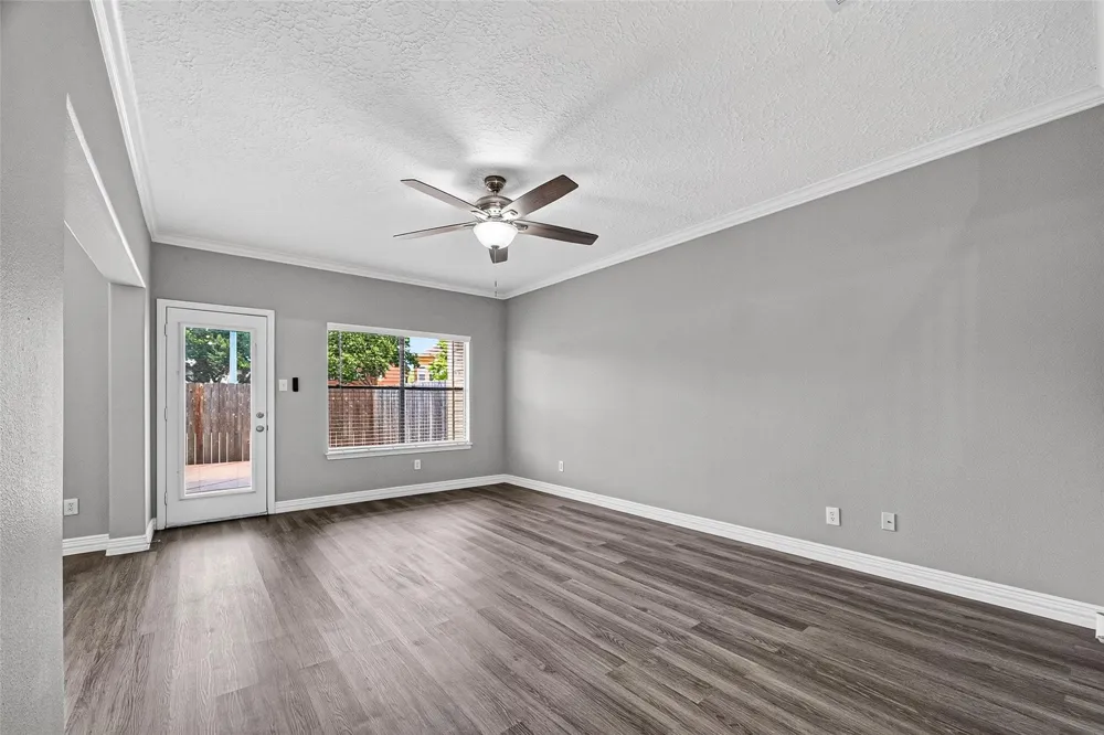 2034 Glencove Drive Seabrook, TX 77586