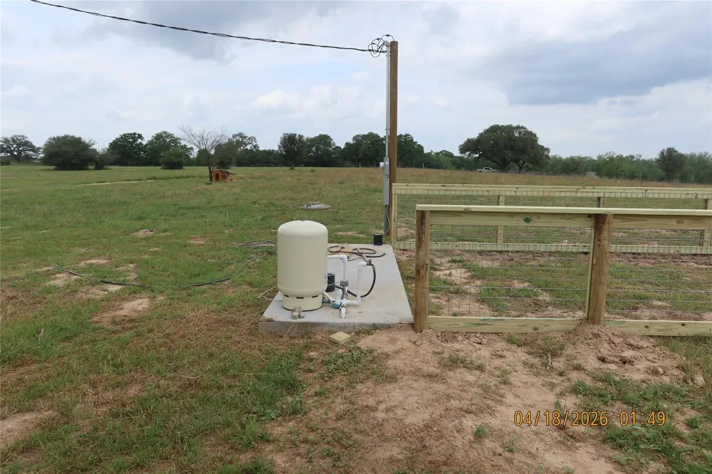 Rail Head Road Columbus, TX 78934