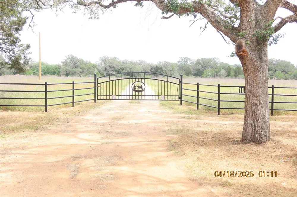 Rail Head Road Columbus, TX 78934