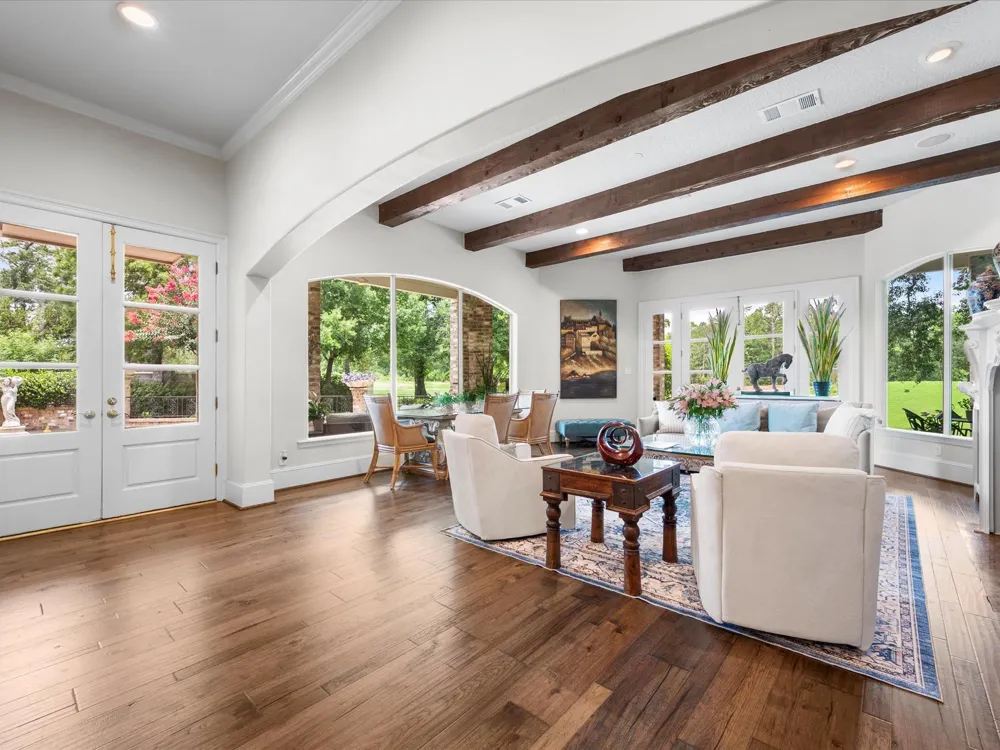 2750 Southern Oaks Drive Houston, TX 77068