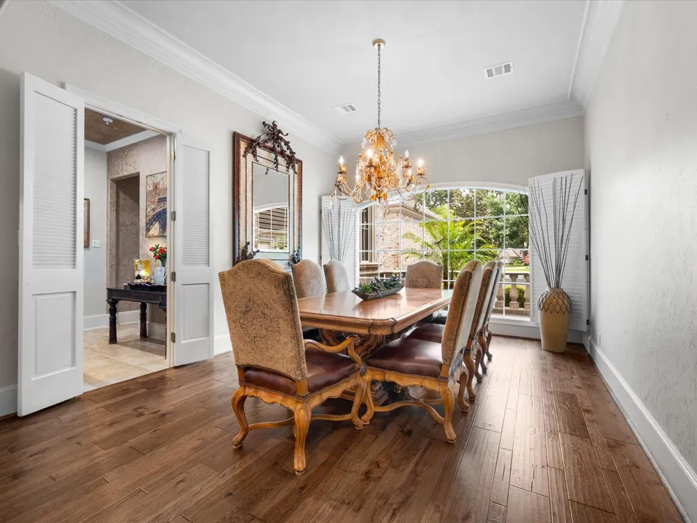 2750 Southern Oaks Drive Houston, TX 77068