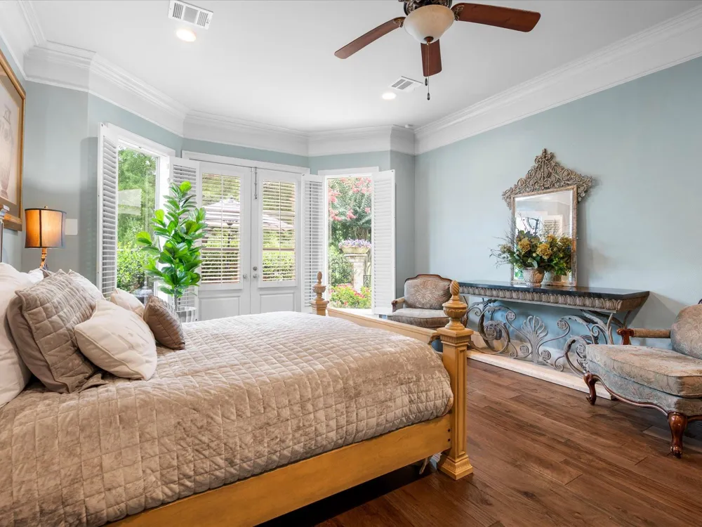 2750 Southern Oaks Drive Houston, TX 77068