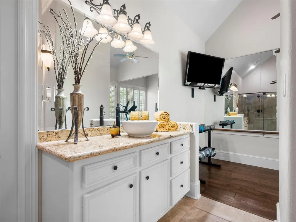 2750 Southern Oaks Drive Houston, TX 77068
