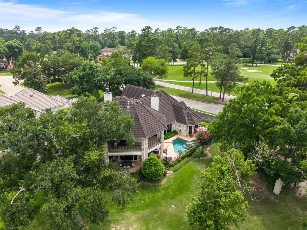 2750 Southern Oaks Drive Houston, TX 77068