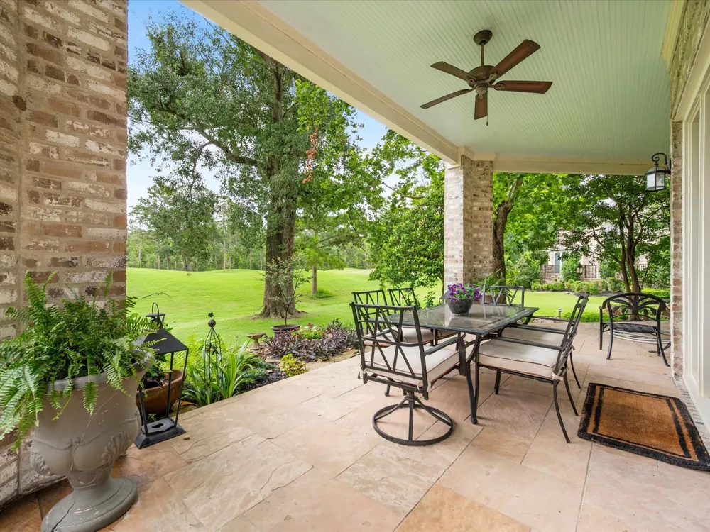 2750 Southern Oaks Drive Houston, TX 77068