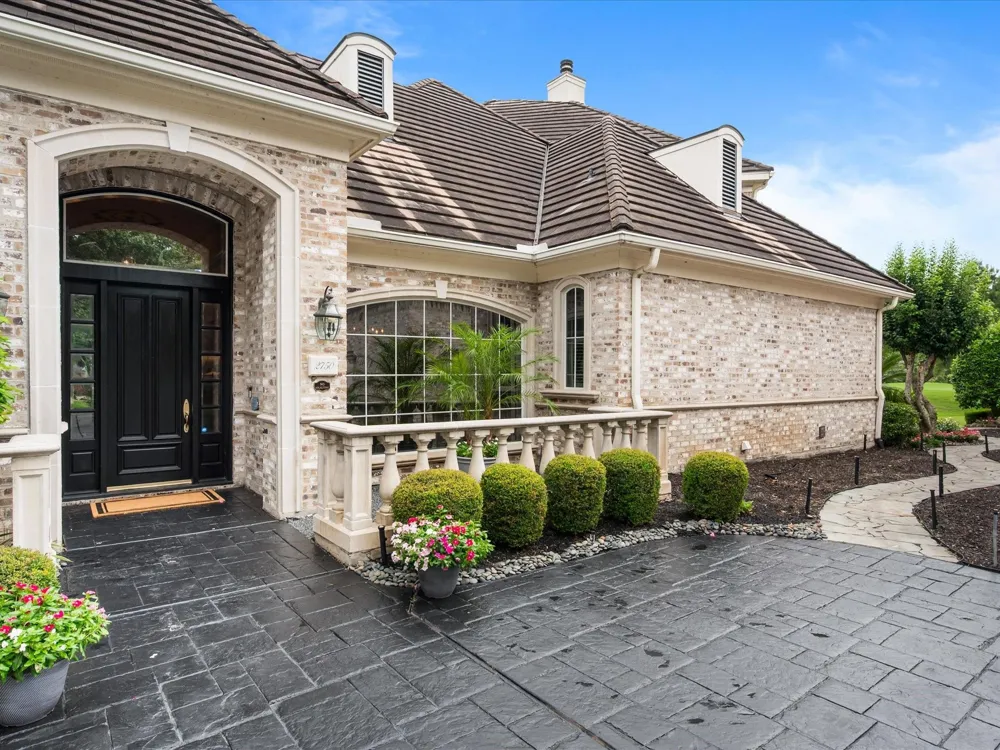 2750 Southern Oaks Drive Houston, TX 77068