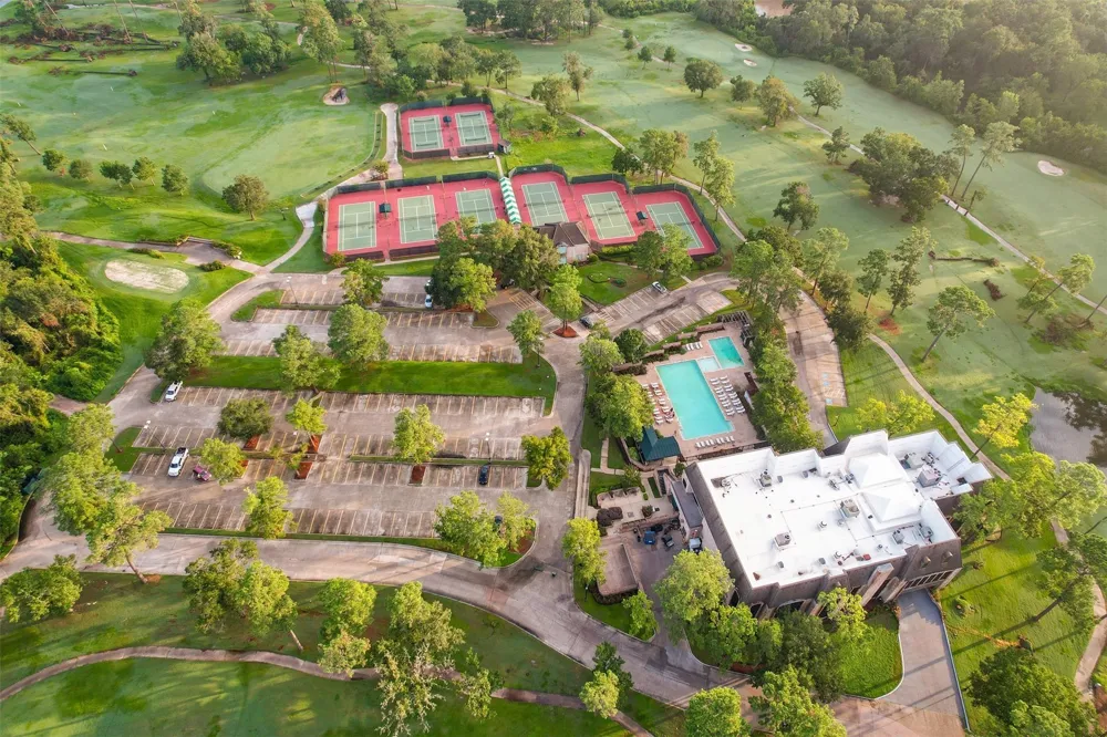 2750 Southern Oaks Drive Houston, TX 77068