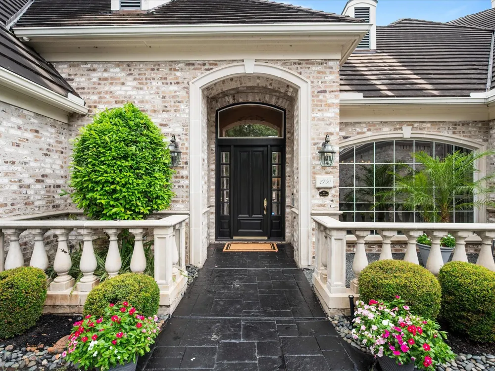 2750 Southern Oaks Drive Houston, TX 77068