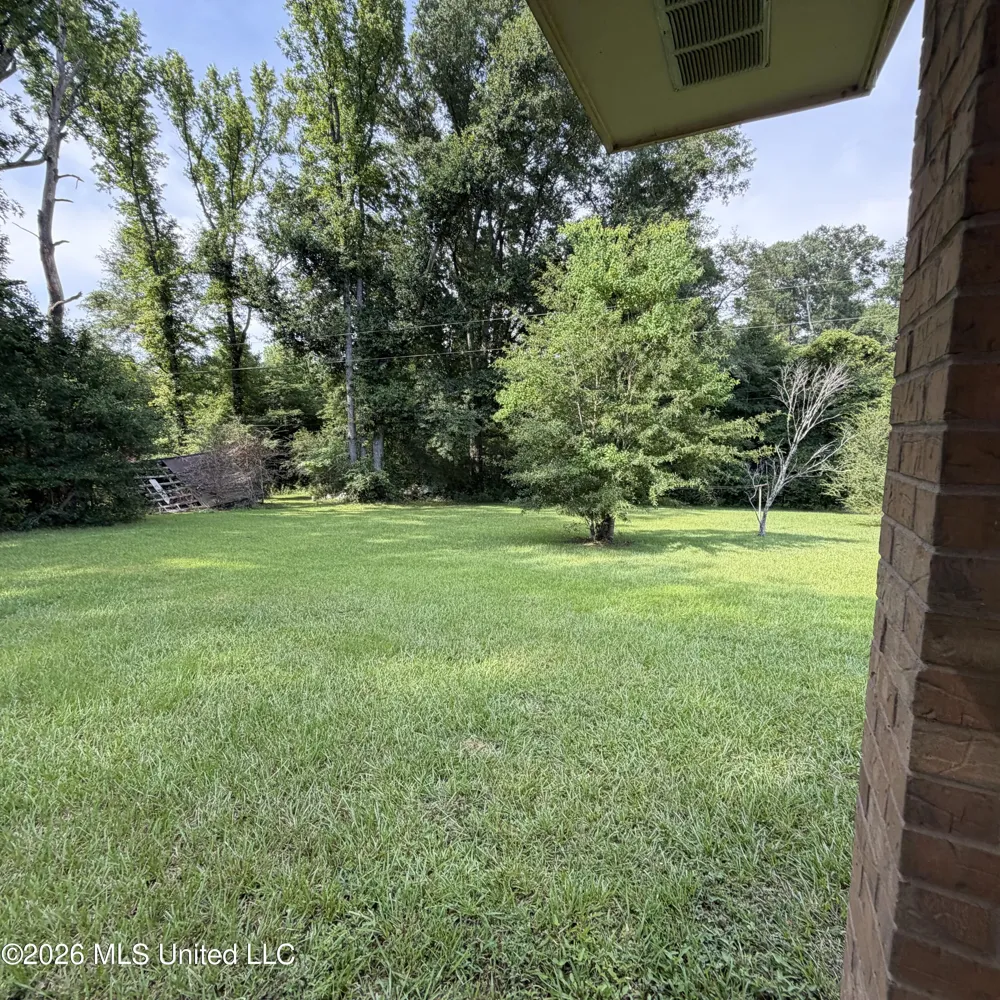 3847 Old Jackson Road Forest, MS 39074