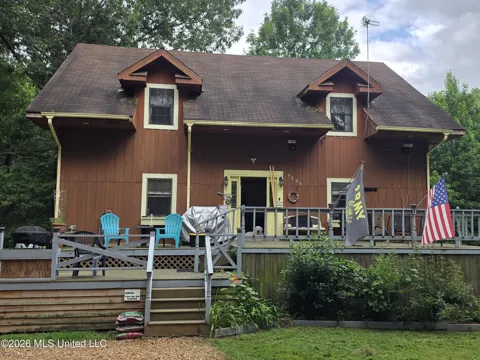 2025 Hendrix Road
