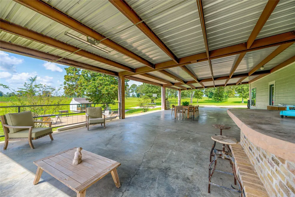 316 Bar N Lane Livingston, TX 77351