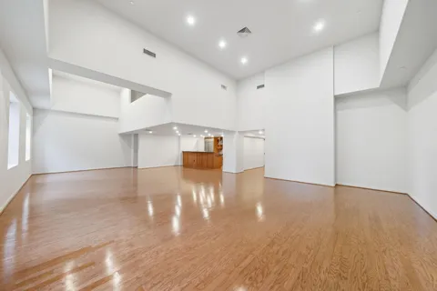 914 Main Street #1106