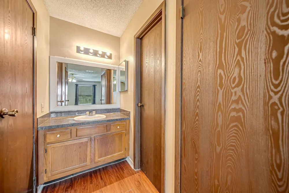 2501 Gulf Freeway #256D Dickinson, TX 77539