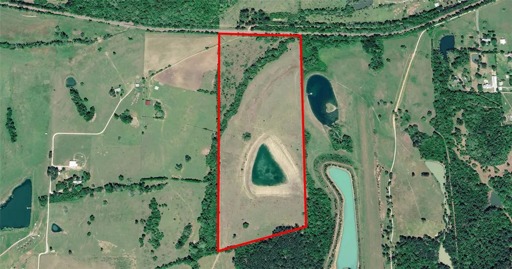 65 Old Highway 105 Plantersville, TX 77363