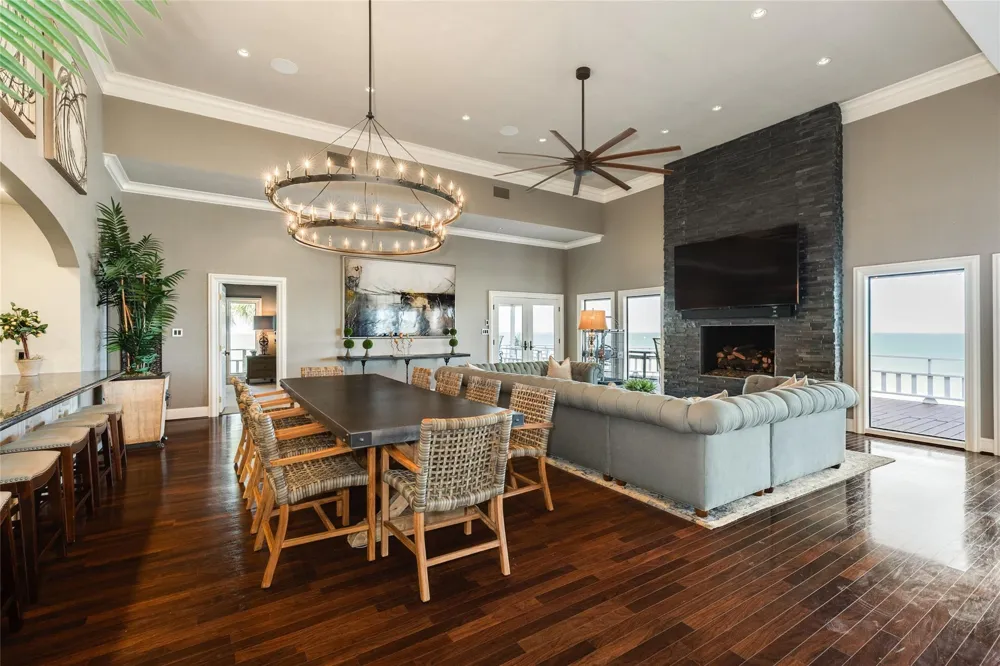 4107 W Bayside Way Jamaica Beach, TX 77554