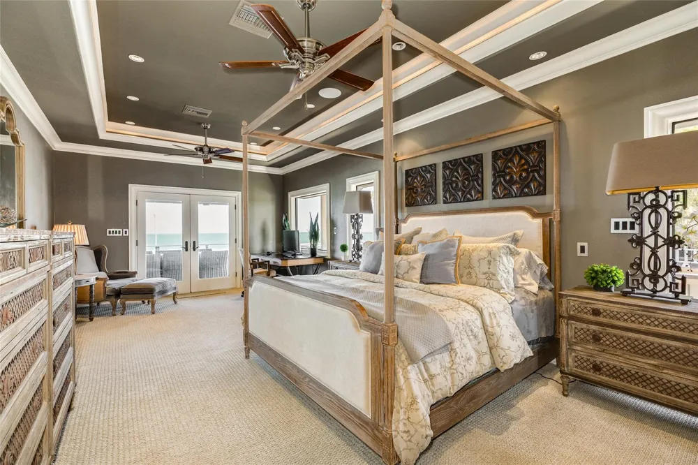 4107 W Bayside Way Jamaica Beach, TX 77554