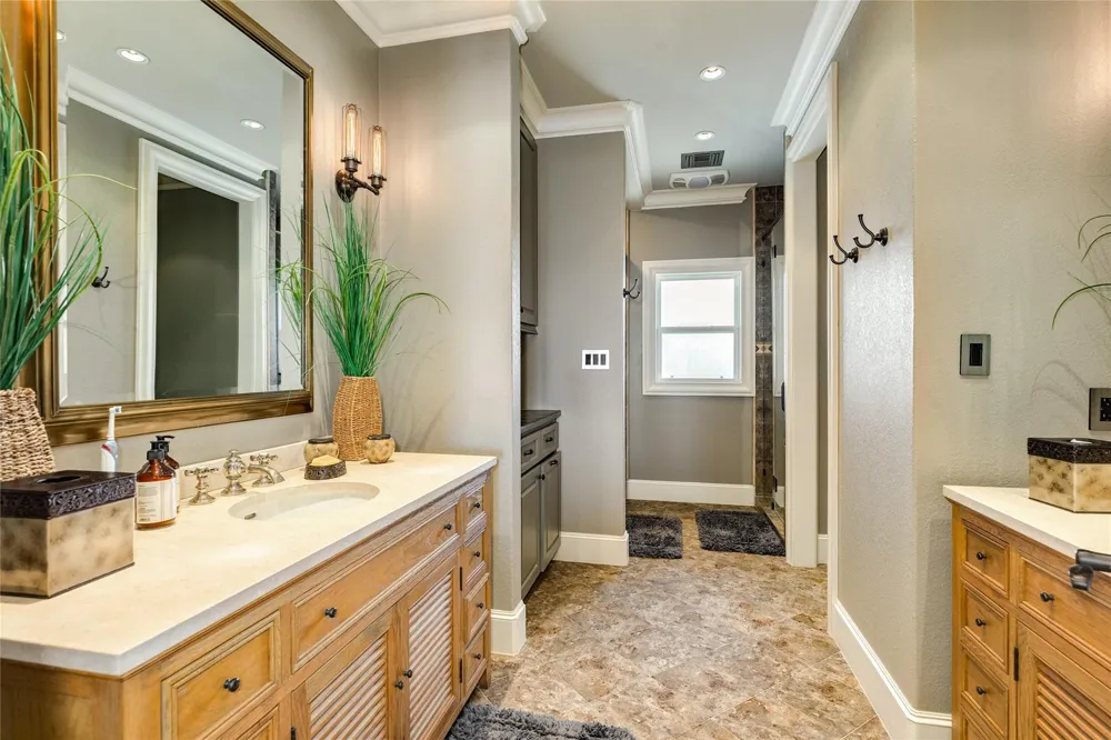 4107 W Bayside Way Jamaica Beach, TX 77554