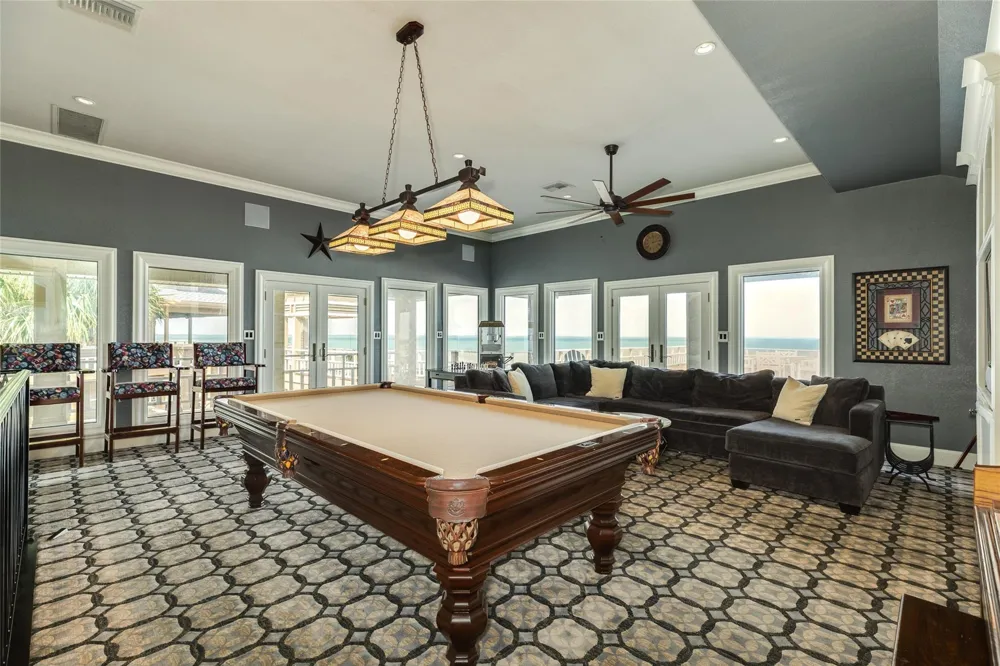 4107 W Bayside Way Jamaica Beach, TX 77554