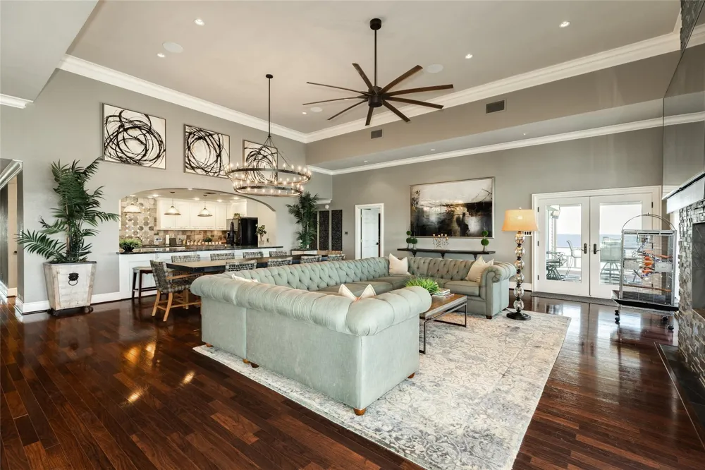 4107 W Bayside Way Jamaica Beach, TX 77554