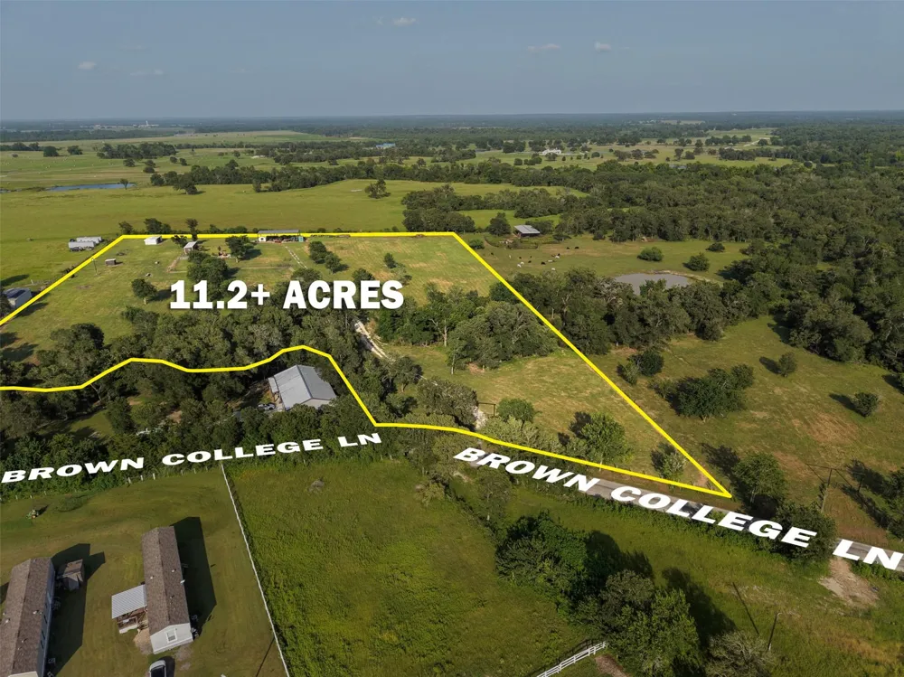 4140 Brown College Lane Washington, TX 77880