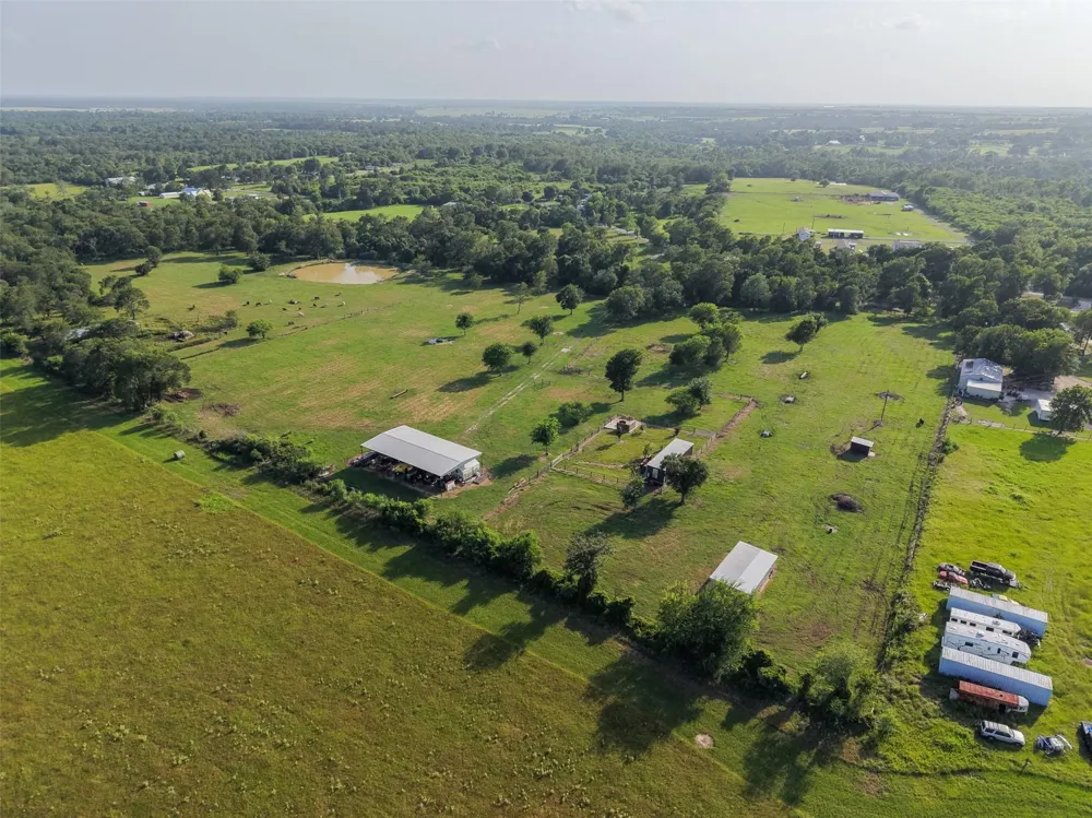 4140 Brown College Lane Washington, TX 77880
