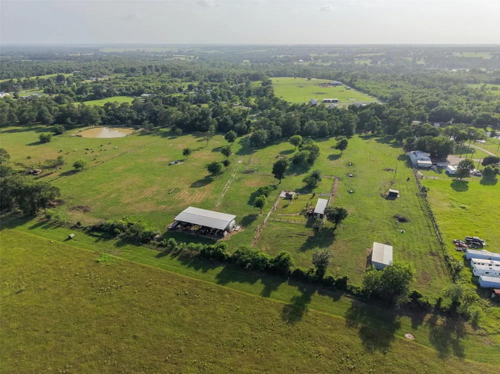 4140 Brown College Lane Washington, TX 77880